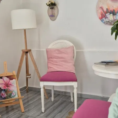 Kalamia's Sunny Appartement